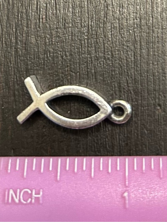 Retired James Avery ichthus fish charm